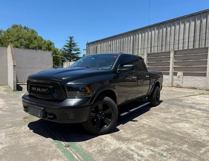 Dodge RAM 1500 1/7