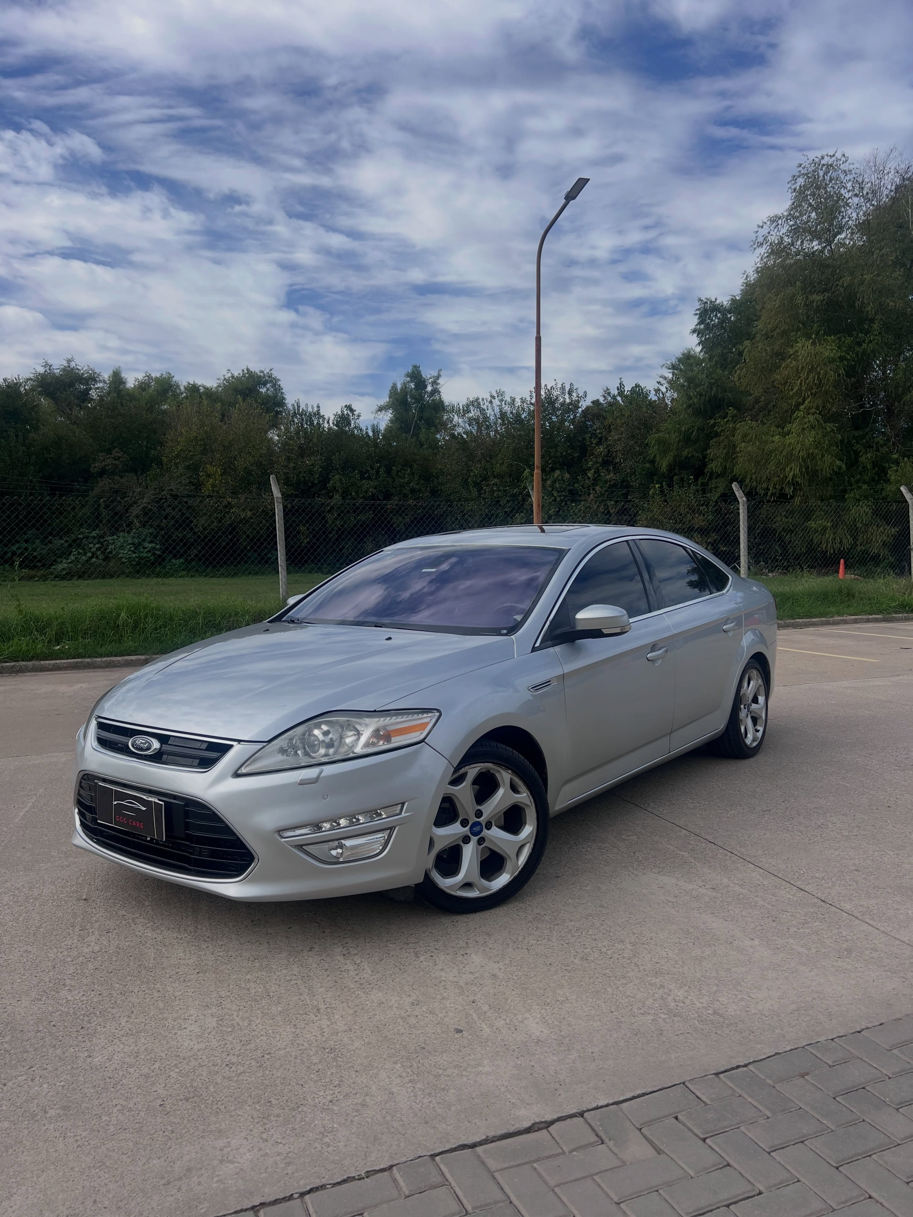 Ford Mondeo 1/10